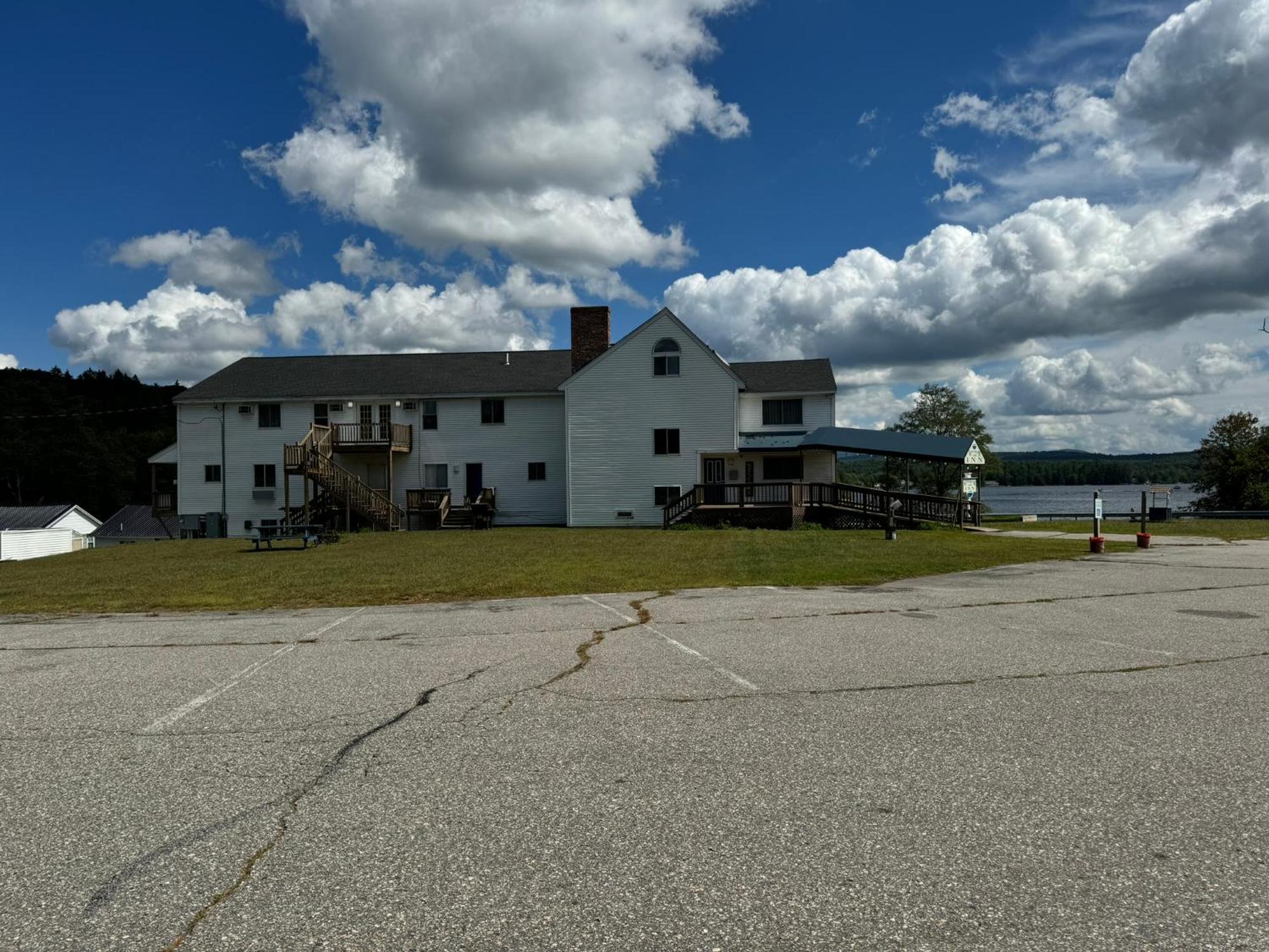 Winnisquam Lake Inn Tilton Exterior photo
